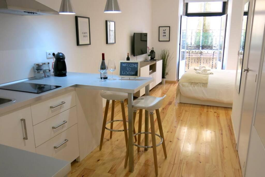 Apartment Beautiful In Mouraria Lisbon